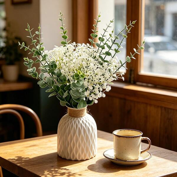 Juego de 24 piezas de flores artificiales, incluye 13 ramas de eucalipto verde plateado y 13 de aliento de bebé, flores de plástico de alta calidad, perfecto para arreglos florales, decoración de bodas, Día de San Valentín, Pascua, Día de la Madre, vegetación artificial interior/exterior, tallos decorativos, hojas artificiales realistas, ramas de flores artificiales, juego de plantas artificiales, flores de plástico duraderas, follaje decorativo, planificación de bodas