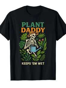 Cheerful Skeleton Wearing A Hat Tending To Green Plants And Flowers With A Watering Can, Surrounded By Tropical Leaves. Modern Casual Men's T-Shirt, Ideal For Nature Lovers. - 黑色 - 查看 1