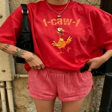 Cute Daily Casual Graphic T-Shirt 100% Cotton Oversized Soft Breathable Casual Crewneck Short Sleeve Top Red Checkered Shorts Street Style Fashion Lovers Casual Wearers Daily Outfit Enthusiasts Gift Givers - 紅色 - 查看 18