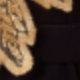 黑色
