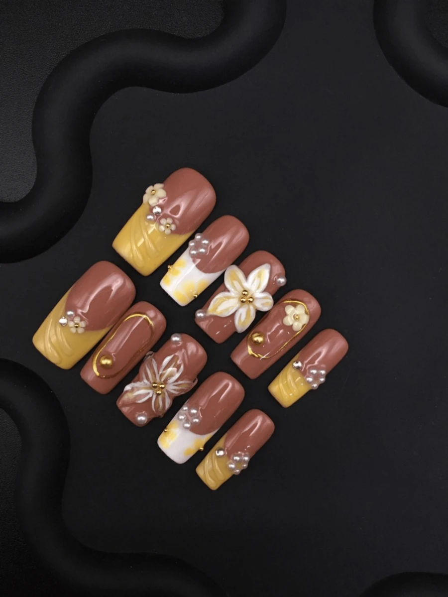 Handmade Caramel Yellow Tone Press On Nails, Stereo Cream Flower Gilded Line Pearl, Medium Square Gentle False Nails For Daily Wear