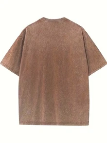 Camiseta vintage lavada de primera calidad, regalo de disfraz de Halloween, con las palabras "Él es el mensajero del miedo de Halloween, cuidado con el caballero sin cabeza" impresas en la p - Café integral - Ver 2