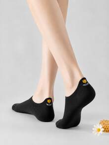 5 Pairs (Non-Embroidered) Black Crown Flower Campus Style Breathable Sweat-Absorbent Versatile Women's Socks Randomly Shipped - Black - View 6