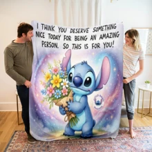 Disney 1件裝多彩卡通花卉星星史迪仔愛心迪士尼全明星主題法蘭絨印花毯，冷氣蓋毯 - 100%聚酯纖維針織絎縫毯，數位印花 - 舒適床上用品適用於四季，適合午睡、露營、旅行 - 送給朋友和家人的理想禮物，舒適法蘭絨毯 - 多種尺寸可選，超柔軟，適用於沙發/床，四季必備，適合在沙發上日常放鬆 - 彩色 - 查看 1