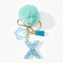Llavero de letra A-Z con pompones rosa pastel, colgante de bolso y anillo de llaves elegante, accesorio festivo para bolso, regalo imprescindible para el Día de San Valentín/Cumpleaños/Año Nuevo - Turquesa - Ver 23