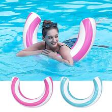 Colchoneta inflable flotante de agua en forma de U de PVC a rayas, combinación de barra de flotabilidad auxiliar portátil y flotador de natación, juguete acuático multifuncional para piscina y playa, esencial para práctica de natación y actividades al aire libre en verano, adecuado para juegos acuáticos, fiestas en la piscina y accesorios para fotos de vacaciones - Multicolor - Ver 6