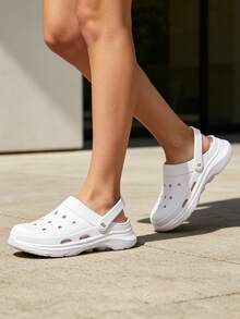 Skechers GO WALK 7 FOAMIES 女士轻便休闲模压凉鞋/拖鞋，舒适透气，适合日常穿着和户外活动，货号：111485-OFWT - 乳白色 - 查看 3