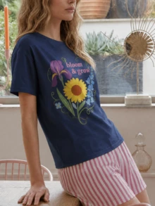 Women's Blue Sunflower Print Short Sleeve T-Shirt And Striped Shorts Pajama Set - Blue - View 6