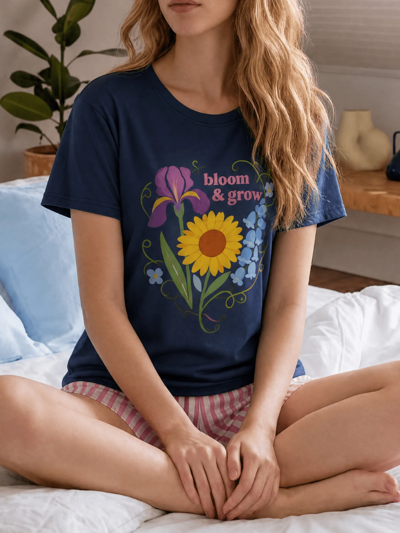 Women's Blue Sunflower Print Short Sleeve T-Shirt And Striped Shorts Pajama Set - Blue - View 1