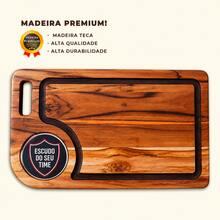 Tábua de Churrasco de Madeira Resinada com Escudo do Seu Time 50x30cm | Tábua de Carne em Madeira com Porta Molho e Canaletas - Azul e Branco - Visão 4