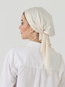 1pc Women's Casual Pure White Satin Scarf/Headscarf, Minimalist Spring/Summer Hair Accessory, Suitable For Vacation, Beach Party, Street Fashion, Festival Events And Travel Essential - Beige - View 2
