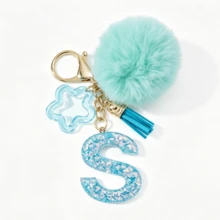 Llavero de letra A-Z con pompones rosa pastel, colgante de bolso y anillo de llaves elegante, accesorio festivo para bolso, regalo imprescindible para el Día de San Valentín/Cumpleaños/Año Nuevo - Turquesa - Ver 35