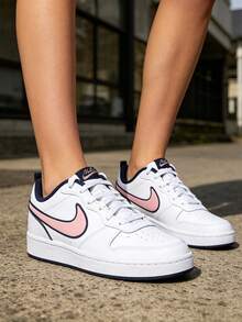 Nike COURT BOROUGH LOW 2 SE1 (GS) 青少年運動鞋，夏季新款兒童復古拼色休閒滑板鞋 DB3090-100 - DB3090-100 - 查看 1