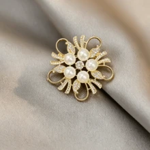 1 pieza Broche de girasol elegante y de moda con strass y perlas, accesorio de ropa versátil y elegante, alfiler de ropa exquisito - Multicolor - Ver 3