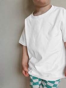 1pc Boys' Basic White Short Sleeve T-Shirt, Minimalist Round Neck Short Design, Soft & Skin-Friendly Fabric, Suitable For Layering Or Casual Wear, Essential For School And Daily Life - White - View 1