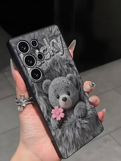 1pc Flower Bear Phone Case Protective Cover Black TPU Soft Shell Wear-Resistant Shockproof Full Body Protection Compatible With Huawei Honor Galaxy A04e/A05s/A13/A14/A15/A34/A35/A50/A52/A53/A54/S21/S22/S23/S24/S25/S25Ultra/S25 FE/S26/S26PLUS/S26ULTRA/S26 EDGE/ 6A/7A/8A/ 12T/13T/14T[International Version Not Local Version]