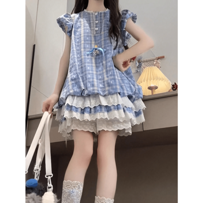 日系  ワンピース キュートで可愛らしいチェック柄ワンピース 夏向けの少女らしい小柄な女性向けワンピース スクールスタイルのフリルワンピース 少女らしいショート丈ワンピース デート・お出かけ・パーティーに最適