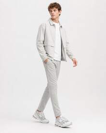 New Balance NB 1906R 舒適柔軟溯溪健行戶外抽繩鞋帶 低筒跑步鞋 男女同款 灰色 - 灰色 - 查看 8