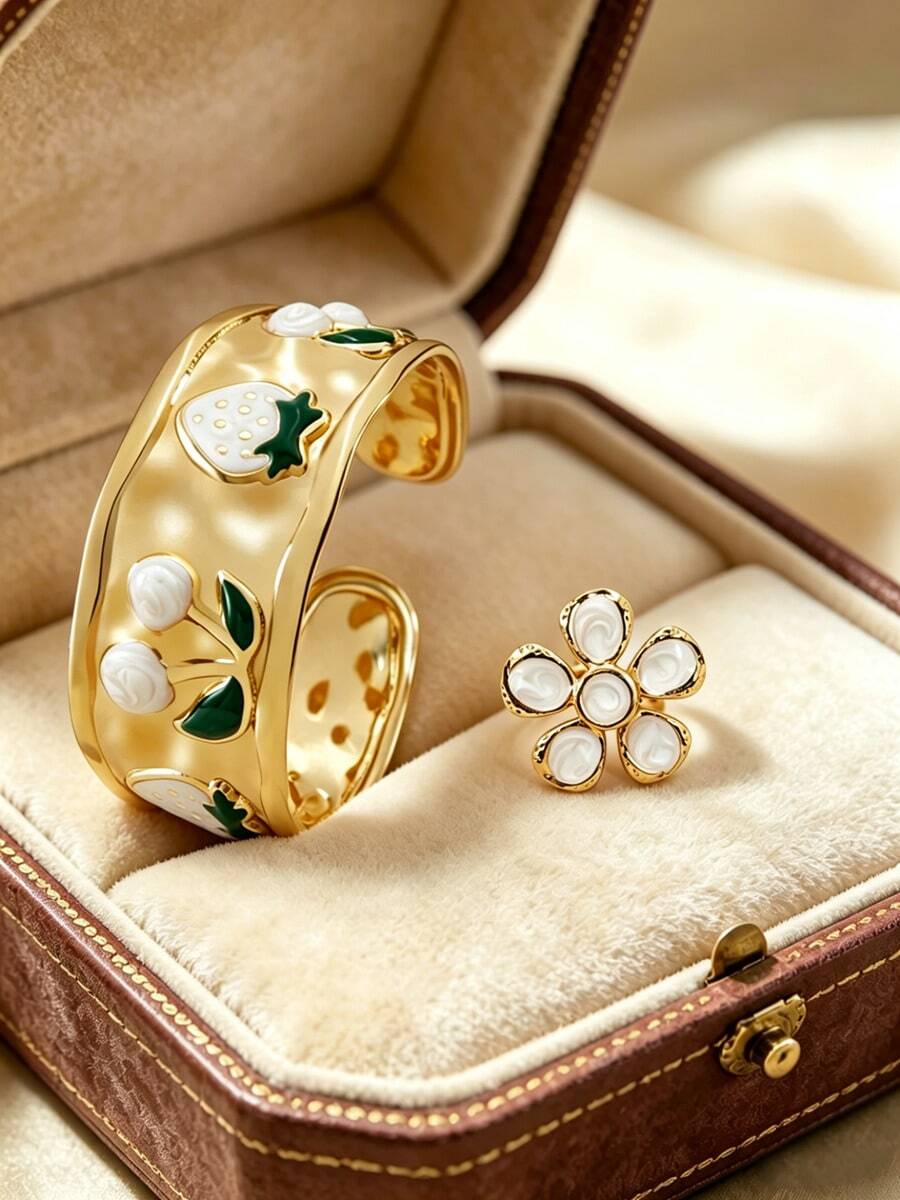 2PCS Minimalist Fashion Retro Elegant Gentle Fruit Style Drip Oil Asymmetrical Cherry Strawberry Bracelet Round Petal Ring Combination Design Stainless Steel Women's Bracelet Suitable For Women's Daily Wear/Party/Evening Banquet/Afternoon Tea/Holiday Gift For Friends - Yellow Gold - View 1
