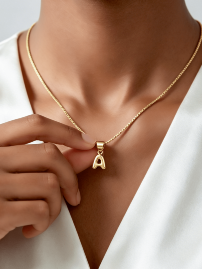 MECYLIFE 1 pieza Collar con colgante de letra de burbuja mini y lindo, chapado en oro de 18K, 26 iniciales en inglés, collar de letra de burbuja personalizado, collar con colgante de letra simple y versátil para mujer, joyería de uso diario