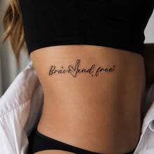 1 pieza Pegatina de tatuaje realista de PVC resistente al agua y anti-roce, patrón de letras "Valiente y Libre", adecuado para uso diario - Gris - Ver 3