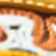 灰色