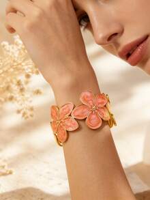 VceTd 2PCS/1PC Vintage Gentle Style Stainless Steel Women's Bracelet Set With Plumeria And Shell Shaped Enamel Craft Open Design, Suitable For Daily Layering Or Single Wear Or Vacation Wear Or Holiday Gift For Friends - Yellow Gold - View 3
