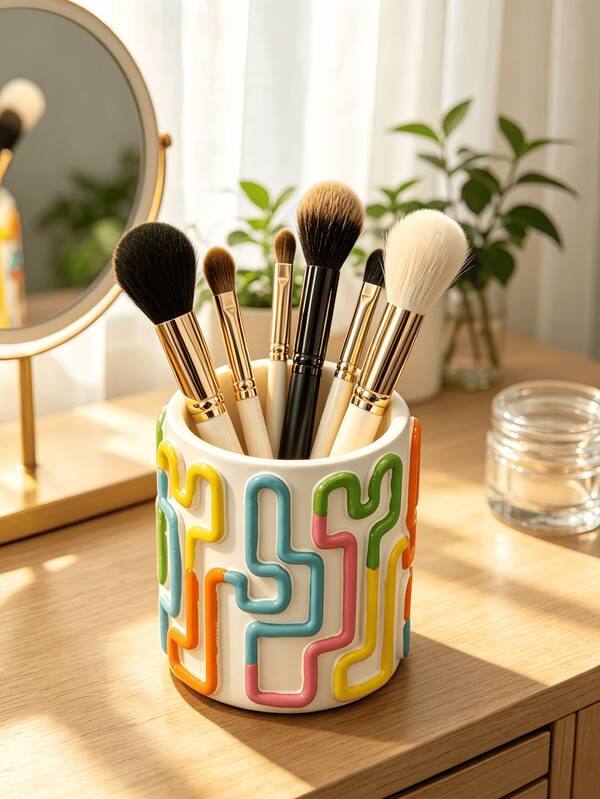 1pc Cute Mushroom & Line Pattern Makeup Brush Holder, Cream Style Large Capacity Desktop Makeup Brush Bucket, Exquisite Desktop Storage For Vanity, Bathroom And Bedroom, Large Capacity Cosmetic Storage Cup, Smooth Glazed Vanity Organizer, Ideal Gift For Women, Home Decor
