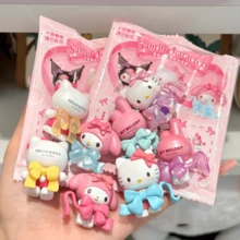 (隨機1件) 正版授權 Sanrio 星座桌面擺飾，Hello Kitty 主題迷你桌面裝飾，成人居家造型配件，14+ - 彩色 - 查看 1