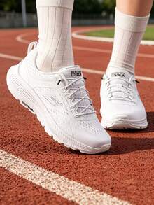 Skechers 女款 GO RUN CONSISTENT 2.0 輕量透氣緩震舒適運動鞋，適合日常通勤、戶外運動與休閒穿著，建議訂購小一號 128638-WBK - 白色/黑色 - 查看 1