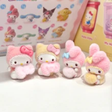 (隨機1件) 正版授權 Sanrio 十二生肖桌面擺飾，Hello Kitty 主題迷你桌面裝飾，成人居家造型配件，14+ - 彩色 - 查看 4