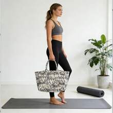 健身運動肩背包 時尚瑜珈帆布肩背包 女款大容量托特包 購物袋 運動休閒適用 - 灰色 - 查看 2