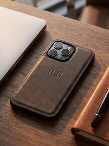 客製化個性化姓名手機殼，相容 iPhone 11 12 13 14 15 16 17 18 Pro Max Plus 17 Air，3D DIY 刻字字母縮寫姓名，奢華商務經典 PU 皮革防震保護殼，情人節/節日禮物送給愛人、朋友、家人或自己 - 酒紅色 - 查看 3