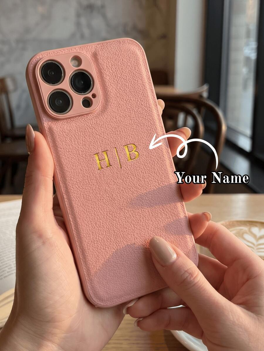 客製化個性化縮寫姓名 3D DIY 雕刻字母手機殼，相容 iPhone 17 16 15 14 13 12 11 Pro Max 16 15 14 Plus，相容 Galaxy S25 S24 S23 S22 S21 Ultra Plus A55 A54 A53 A52 A34 A33 A32 A15 A14 A13 A12，後蓋奢華韓風軟 PU 皮革防震保護殼，燙金皮革手機殼，節日禮物送給愛人、朋友、家人