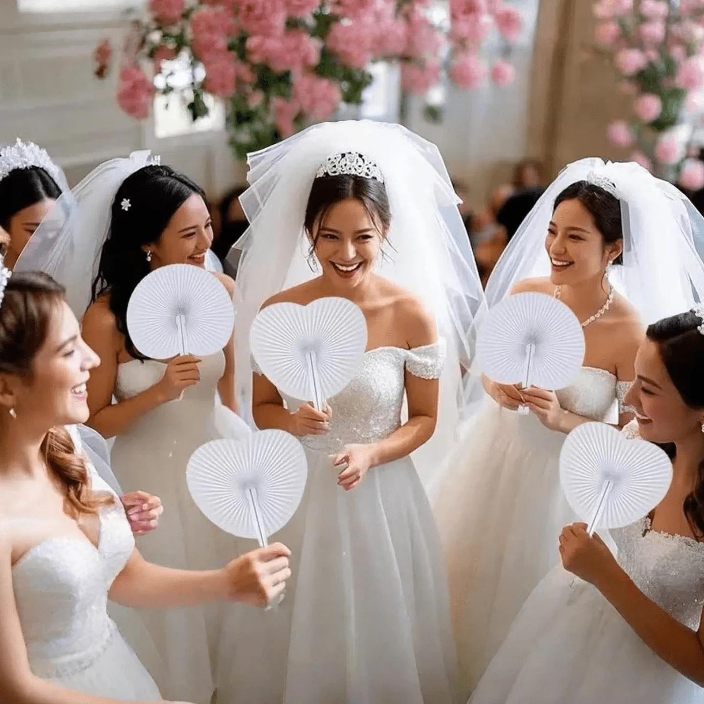 5-1pc Heart/Round Shaped Paper Fan, Foldable Design, Easy To Store, Compact And Portable For Carrying, Cute Handheld Cooling Fan For Summer, Suitable For Beach Party, Holiday Decoration, Wedding Gift, Daily Cooling - White - View 1