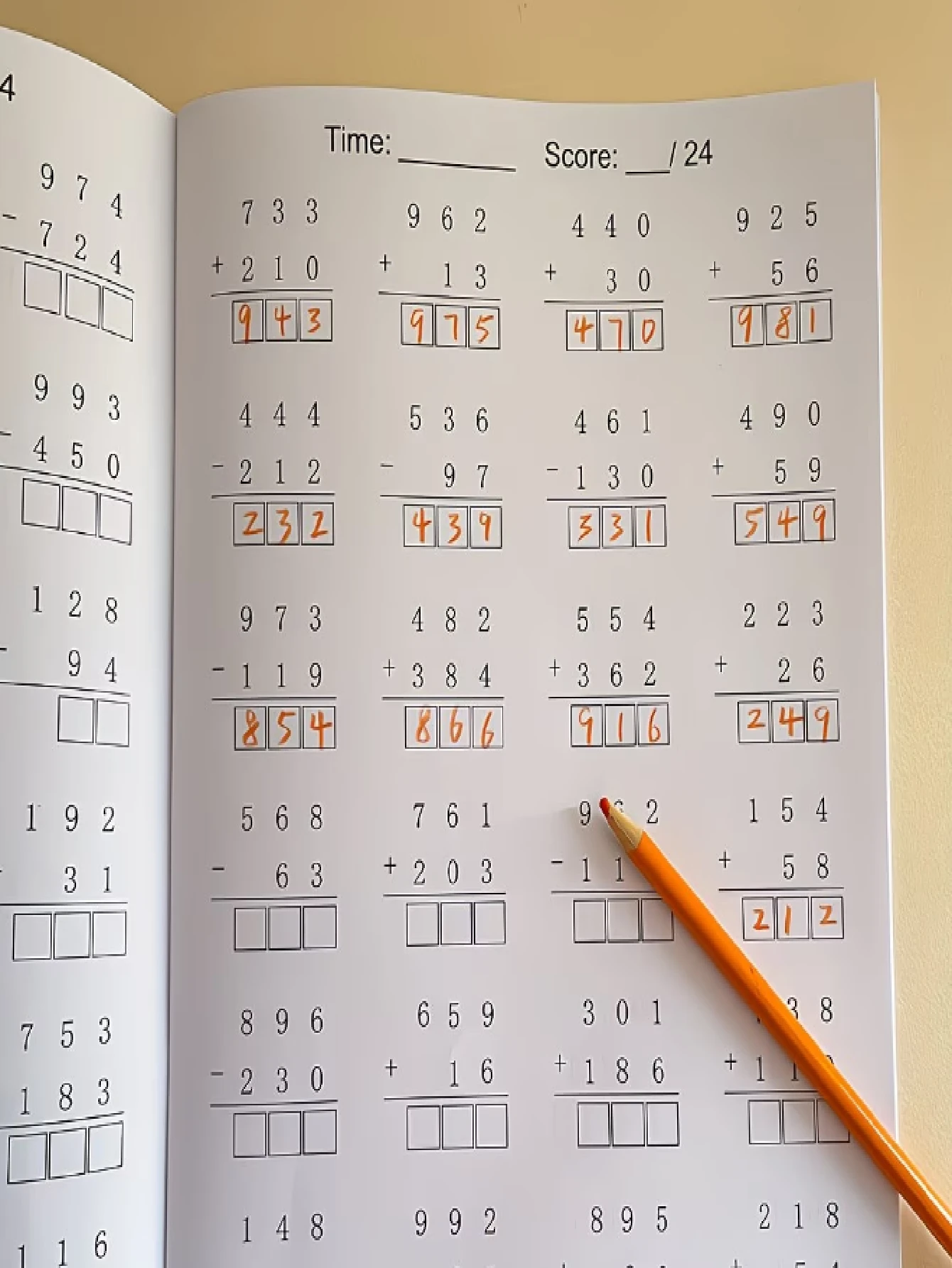 32頁加減法數學學習練習本 1000以內,數學練習單,學習活動工作表,早期教育數學啟蒙,學校學習與教育寫作支持,返校季 - 在1000以內 - 查看 1