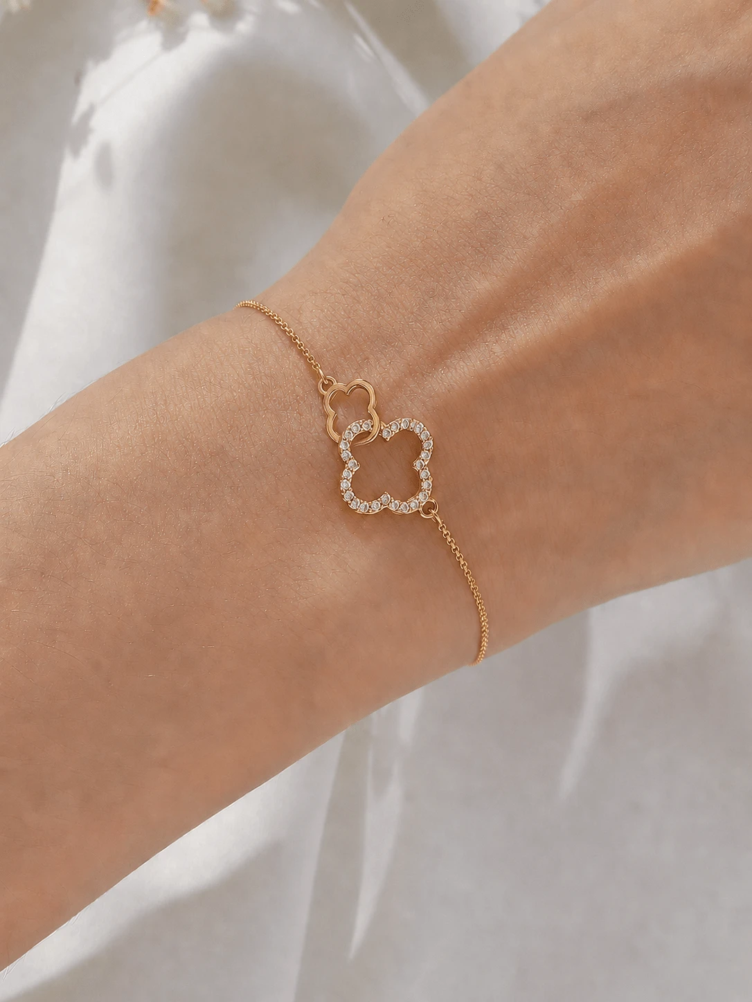 1 buah Gelang Simbol Tak Terhingga Mewah dari Tembaga Zirkonia yang Dapat Diatur untuk Wanita, Cocok untuk Pesta Sehari-hari dan Pernikahan - Yellow Gold - View 1