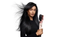 Dyson Airwrap I.D.™ 多功能造型器與吹風機 陶瓷粉/玫瑰金,一鍵打造完美捲髮。一鍵打造完美捲髮。全新錐形 Airwrap™ 捲髮筒搭配錐形尖端。送給媽媽、妻子和朋友的禮物 - 英規插(220-240V) - 查看 6