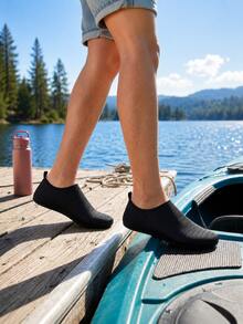 Minimalist Solid Color Slip-On Quick-Dry Water Shoes, Unisex Lightweight Non-Slip Beach Swimming Shoes, Creek Shoes - Black - View 3