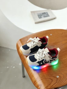 1雙PU幼兒兒童LED發光低筒魔鬼氈設計防滑時尚運動鞋，適合春秋穿著 - 藍色 - 查看 13