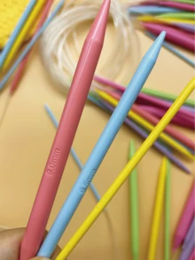12件組圓形棒針套組附透明收納管，31.81英吋彩色塑膠圓形毛衣針，尺寸3.5mm-12.0mm，適合初學者與資深愛好者的編織鉤針工具，可用於毛衣編織、圍巾製作、居家DIY手工藝 - 環形彩色毛衣針 - 查看 6