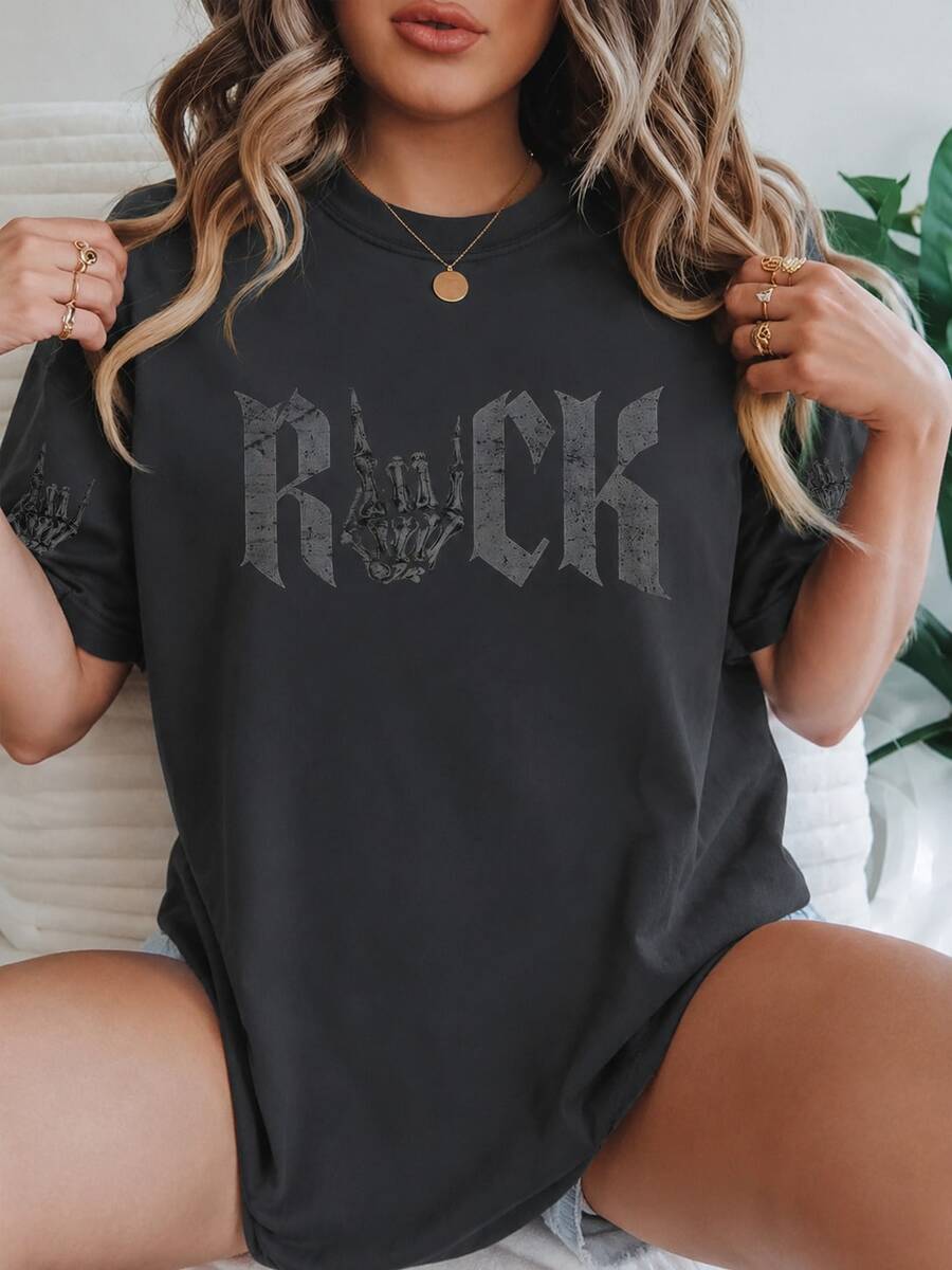 Pure Cotton Skull Rock Band Print Short Sleeve Crew Neck Casual Women's T-Shirt, Multi-Season Versatile Comfortable Breathable Suitable For Summer Holiday Outfits, Beach, Vacation, Spring Holiday, Valentine's Day; Graduation Short Sleeve Shirt; Back To School Outfits; Graduation Ceremony Outfits; Female Teacher Outfits; Family And Friends Summer Outfits. Suitable For Daily Wear, Outdoor Activities, Holidays, Beach, Parties, School, Music Festivals, Vacation, Commuting And Outing Outfits - Dark Grey - View 1