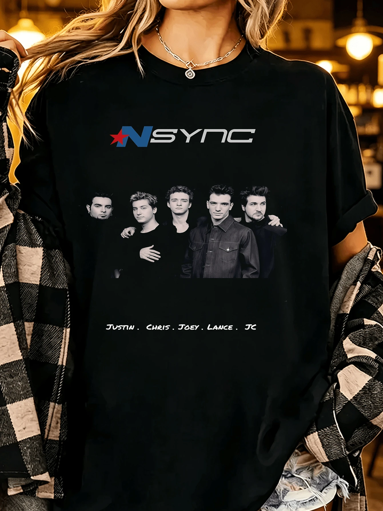 NSYNC Boy Band T-Shirt, Classic Star Logo Black White Group Portrait Justin Chris Joey Lance JC Name Print Unisex 90s Pop Fan Casual Short Sleeve Tee - 黑色 - 查看 1