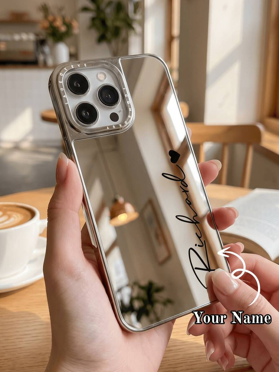 غطاء هاتف شفاف مخصص بالاسم بخط مائل مع طلاء مخصص، غطاء شفاف مقاوم للصدمات بتصميم قلب صغير بسيط محفور شخصي DIY لهواتف آيفون 17 16 15 14 13 12 11 برو ماكس بلس، إكسسوار هاتف أنيق وجمالي للنساء والفتيات المراهقات لعيد الميلاد وعيد الحب والكريسماس وعيد الأم والتخرج والذكرى السنوية