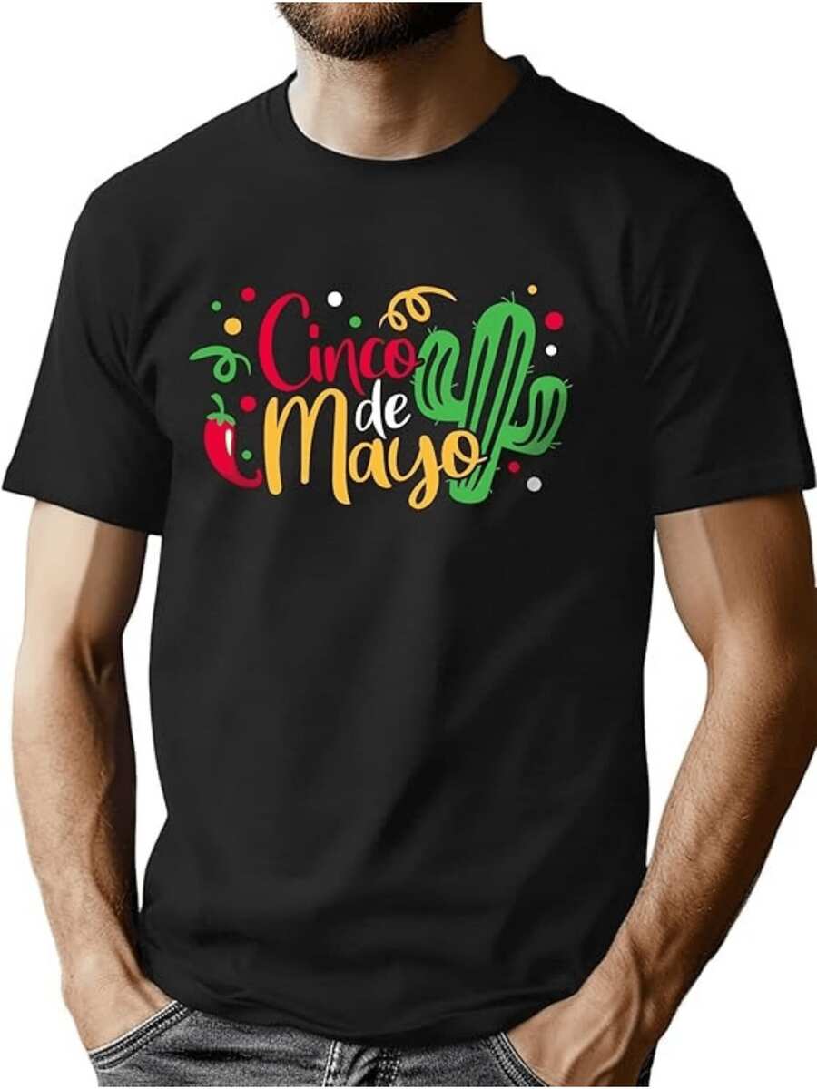 Cactus verde junto a chile rojo celebran festividad mexicana del Cinco de Mayo con colores vibrantes representando alegría y tradición camiseta de hombre - Negro - Ver 1