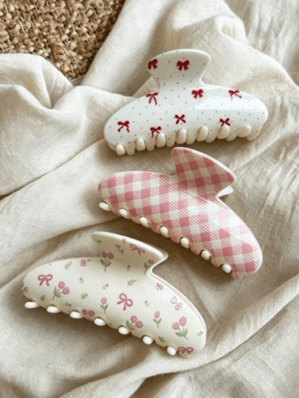 3pcs/1pc Women's 10.5cm/4.13in White Satin Ribbon Plaid Floral Hair Clip, Lightweight Plastic Hair Clip, Fashionable Versatile, Elegant Elegant, Minimalist Style, Solid Color Hair Claw, Bathroom Hair Accessory, Suitable For Daily Outings, Casual Gatherings, Commuting, Beach Vacation. Can Be Used For Ponytail, Braiding, Bun, Face Washing, Bathing, Makeup And Matching Clothes. Hair Accessory, Headpiece Hair Clip, Hair Accessory, Hair Claw Clip