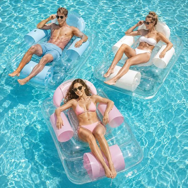 Flotador inflable de piscina con bloques de color crema y blanco, malla transparente con purpurina y asas