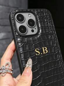 客製化鱷魚紋個性化姓名手機殼，適用於 iPhone 17 16 15 14 13 12 11 Pro Max 17 Air，3D DIY 雕刻金箔字母姓名縮寫，奢華 PU 皮革手機殼，適合情人、朋友、家人及自用的節日禮物 - 黑色 - 查看 6