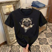 Camiseta negra con estampado de cachorro pug adorable asomándose de un cierre, estilo cute cartoon y pet lover, playera gráfica casual, manga corta, cuello redondo, outfit casual para mujer - Negro - Ver 2