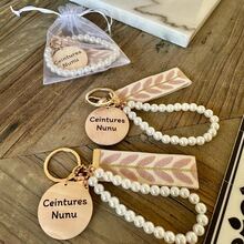 Portachiavi con cordino e perline, medaglia personalizzata - Regalo per compleanno, Festa della Mamma, Nonna, Papà, Nonno - Multicolore - Visualizzare 6